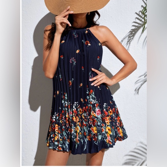 Blue Boho Floral Print Pleated Detail Halter Dress - Picture 2 of 10